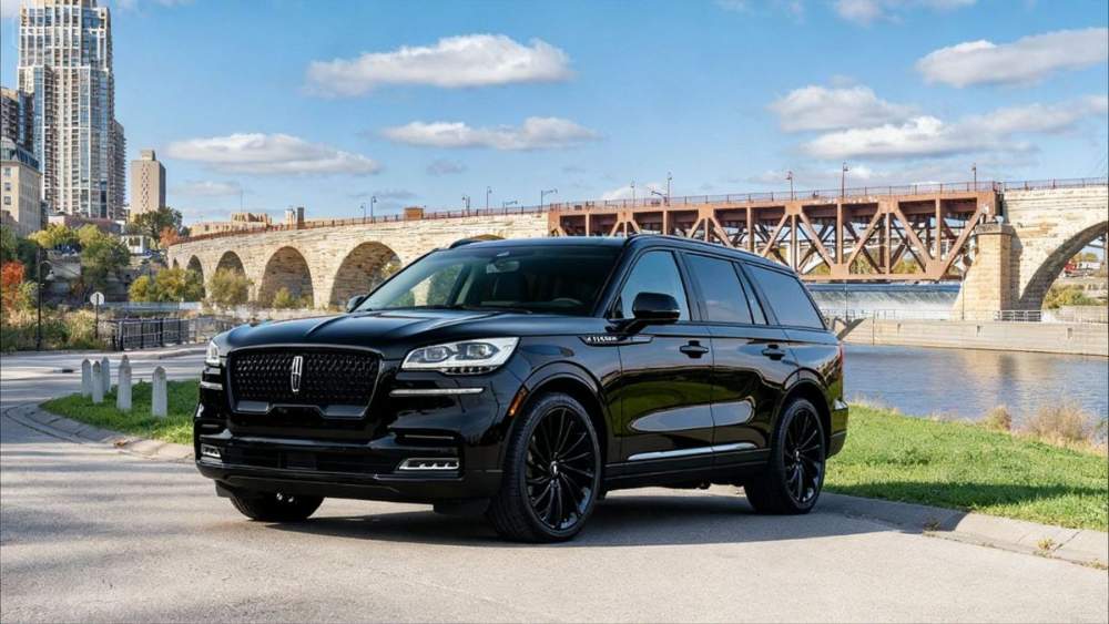 MN Black Car executive sedan, alternate angle