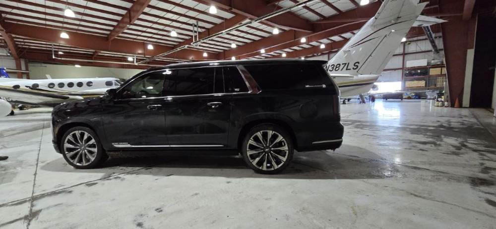 MN Black Car executive SUV serving Bloomington, MN